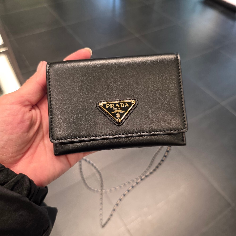 [아울렛] 프라다 삼각로고 우븐 스트랩 카드 지갑 1MR046