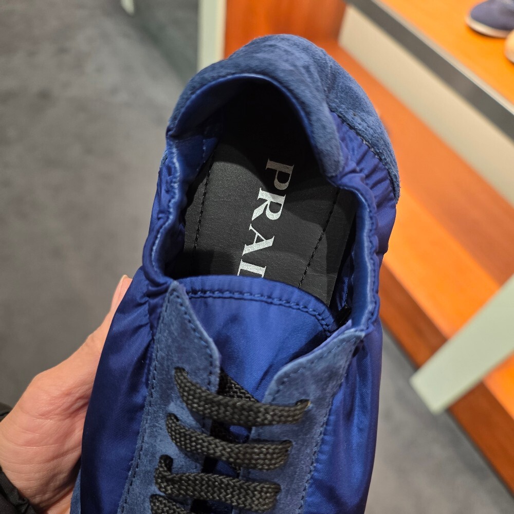 [아울렛] 프라다 컬랩스 리나일론 남성 스니커즈 2EG479