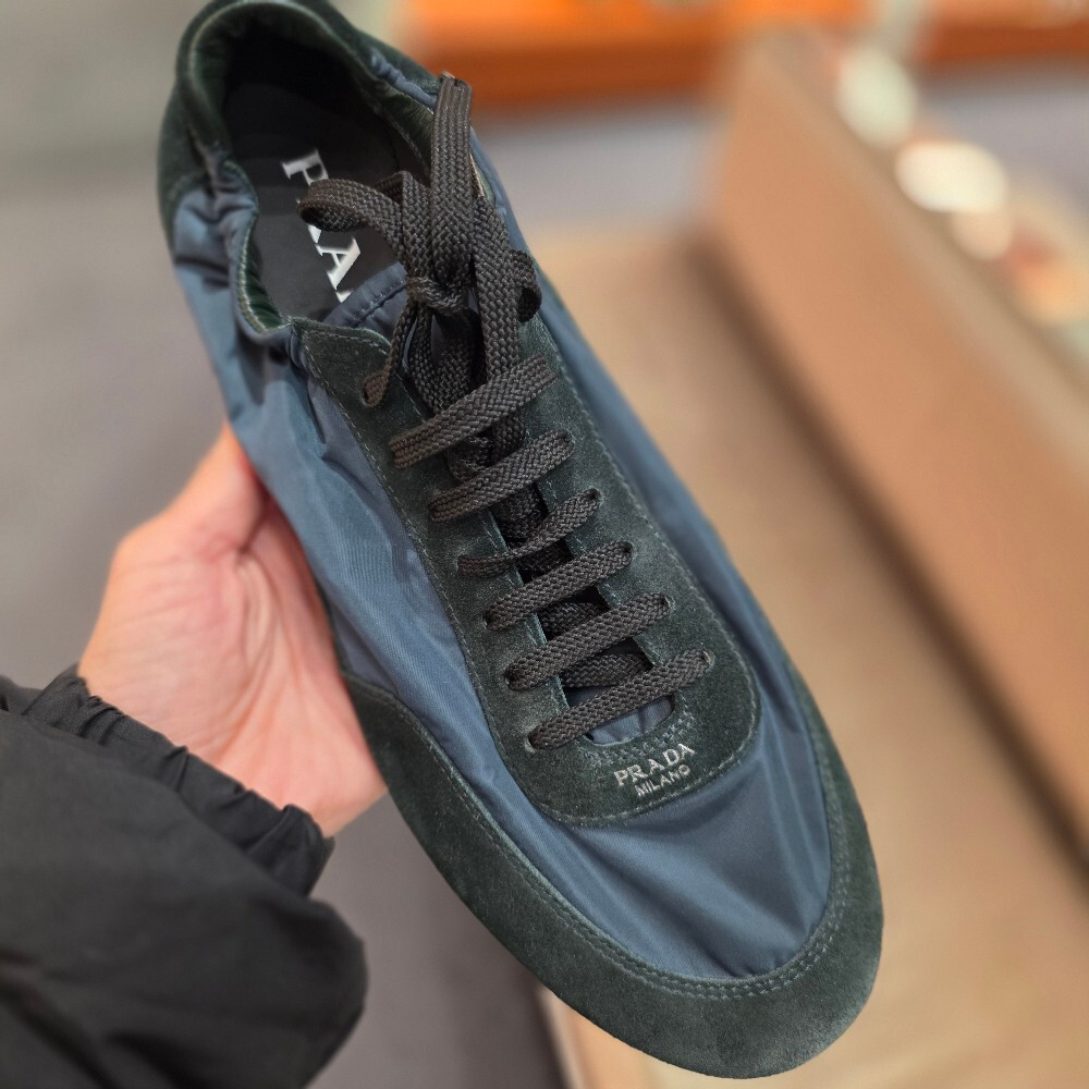 [아울렛] 프라다 컬랩스 리나일론 남성 스니커즈 2EG479