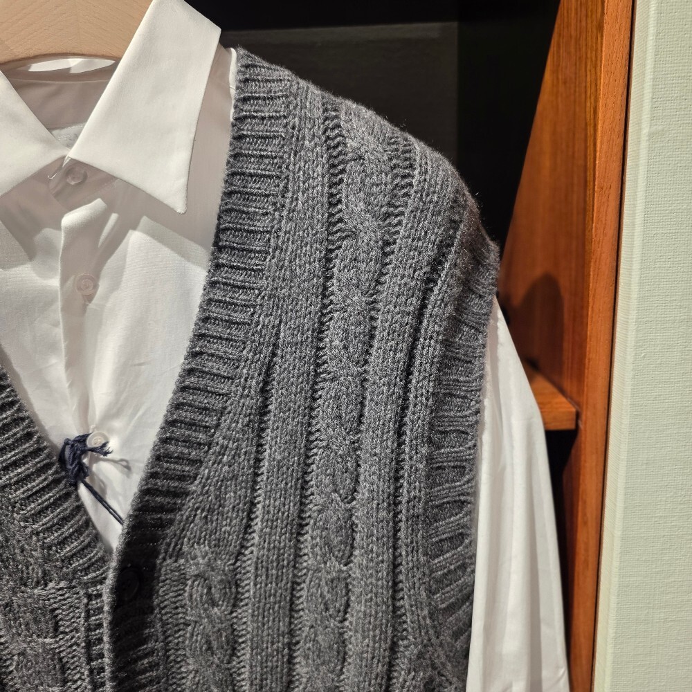 [아울렛] 프라다 캐시미어 남성 베스트 UMT496