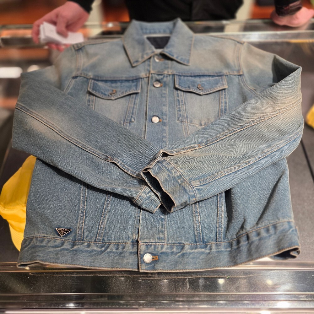 [아울렛] 프라다 삼각로고 남성 데님 자켓 GEB227