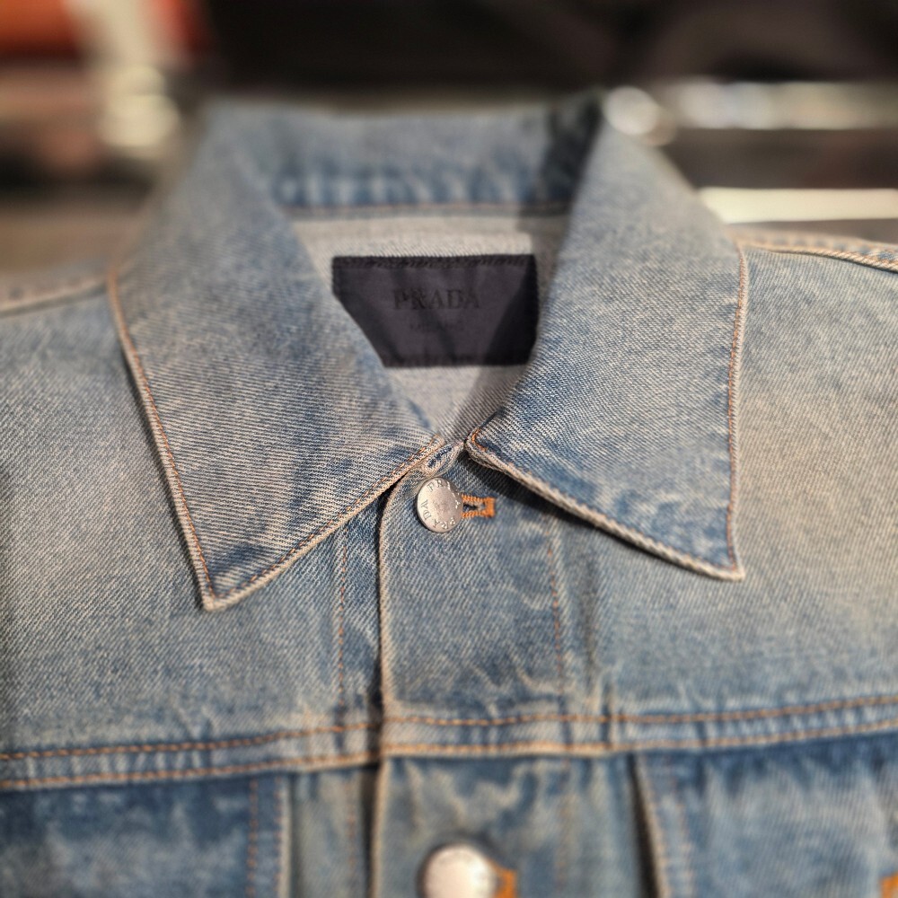 [아울렛] 프라다 삼각로고 남성 데님 자켓 GEB227