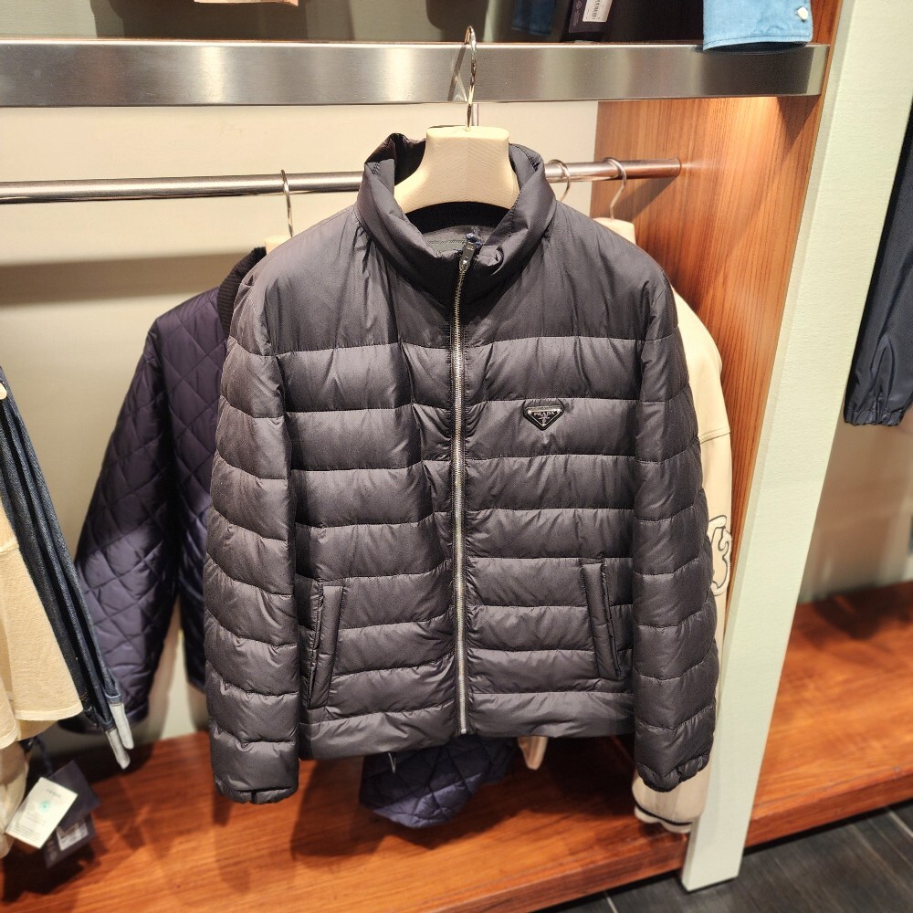 [아울렛] 프라다 삼각로고 남성 패딩 자켓 SGC403