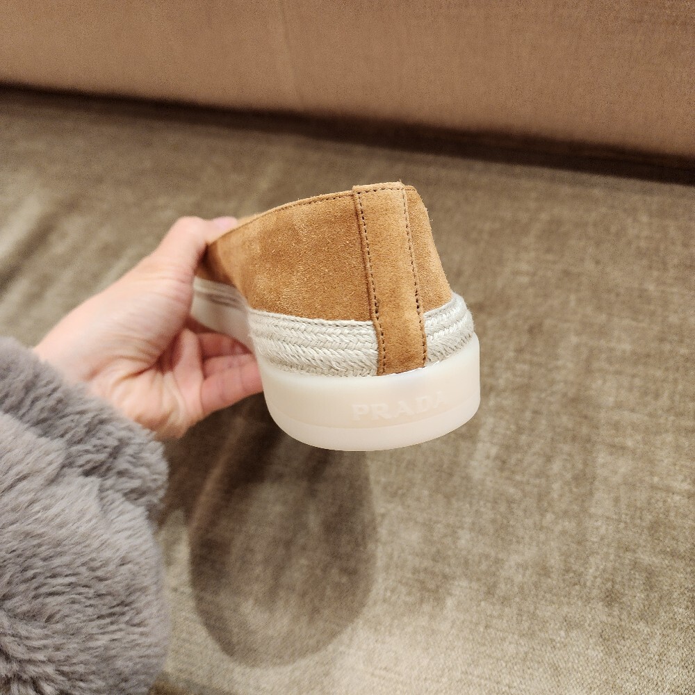 [아울렛] 프라다 스웨이드남성 슬립온 2DG157