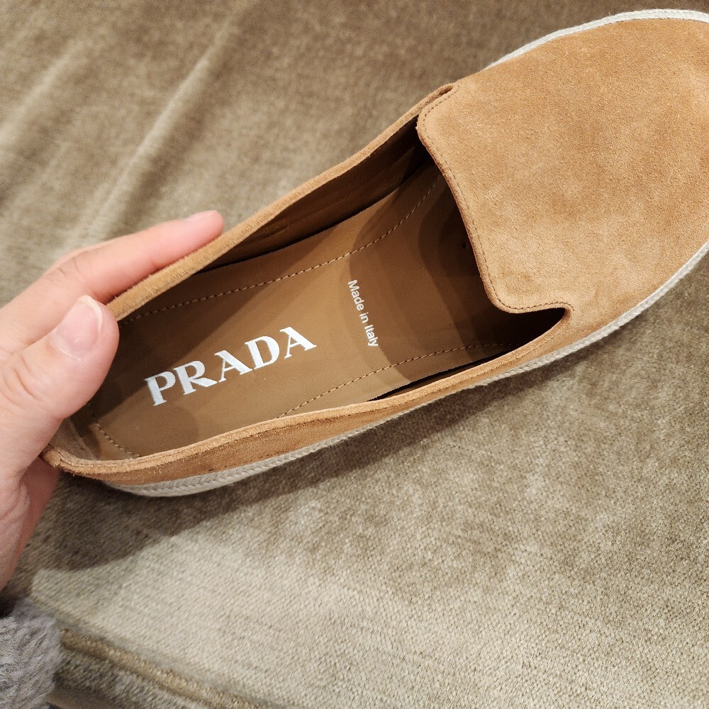 [아울렛] 프라다 스웨이드남성 슬립온 2DG157