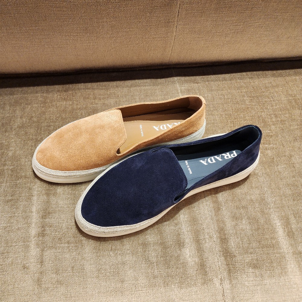 [아울렛] 프라다 스웨이드남성 슬립온 2DG157