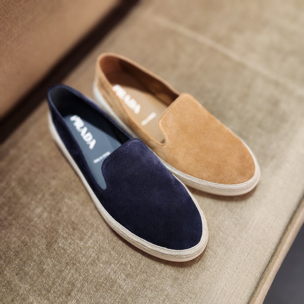 [아울렛] 프라다 스웨이드남성 슬립온 2DG157