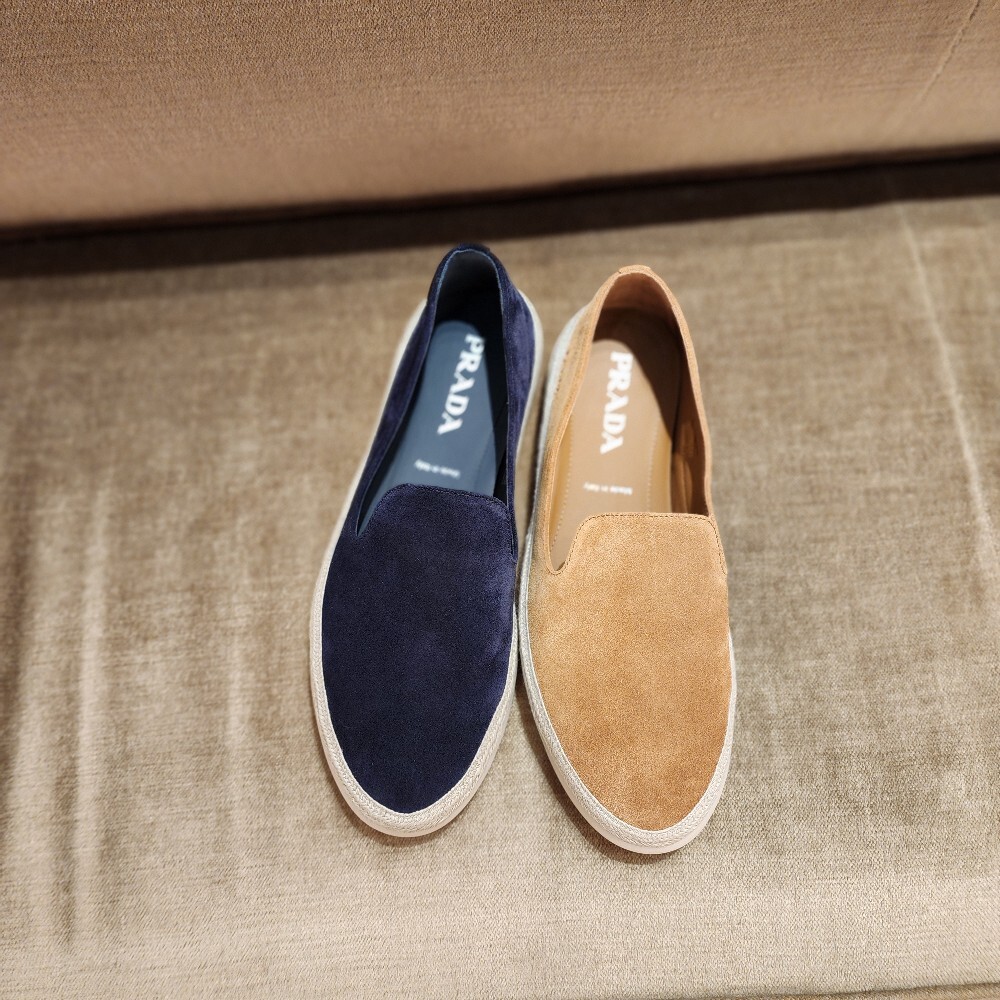 [아울렛] 프라다 스웨이드남성 슬립온 2DG157