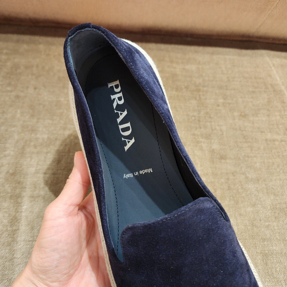 [아울렛] 프라다 스웨이드남성 슬립온 2DG157