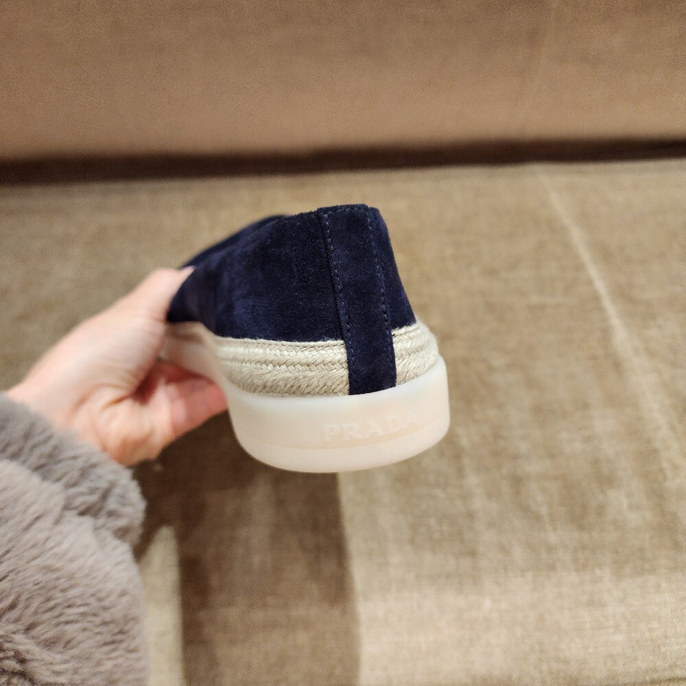 [아울렛] 프라다 스웨이드남성 슬립온 2DG157