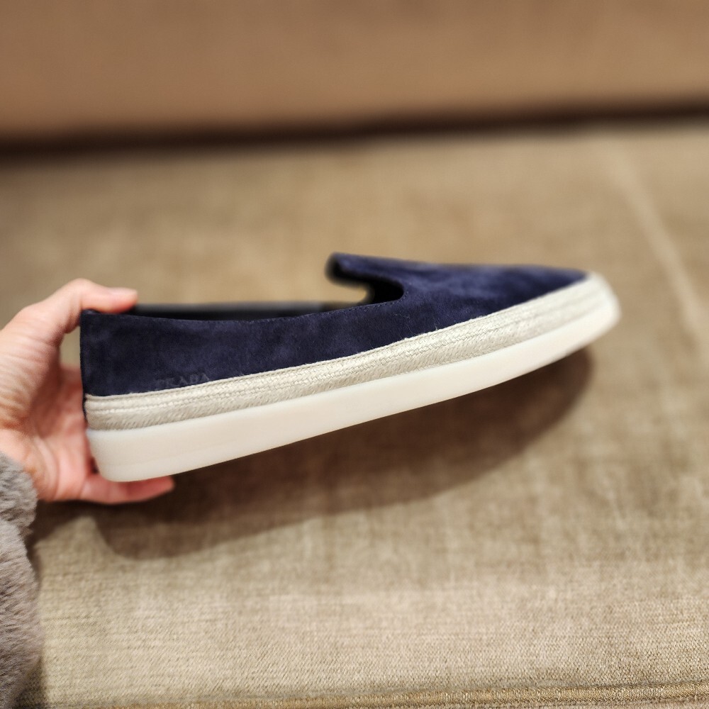 [아울렛] 프라다 스웨이드남성 슬립온 2DG157