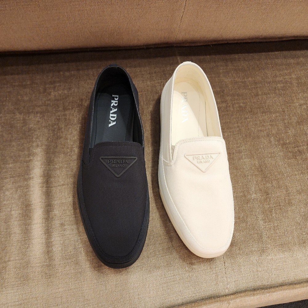 [아울렛] 프라다 로고 남성 슬립온 2S2964