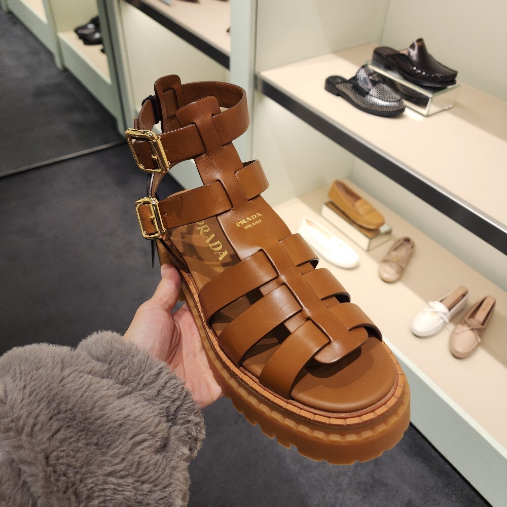 [아울렛] 프라다 글레디에이터 스트랩 여성 샌들 1X924N