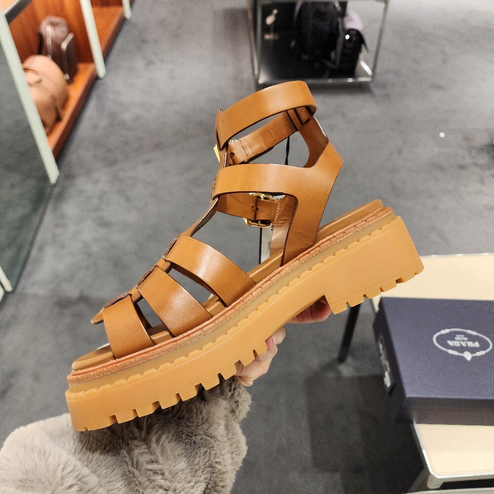 [아울렛] 프라다 글레디에이터 스트랩 여성 샌들 1X924N