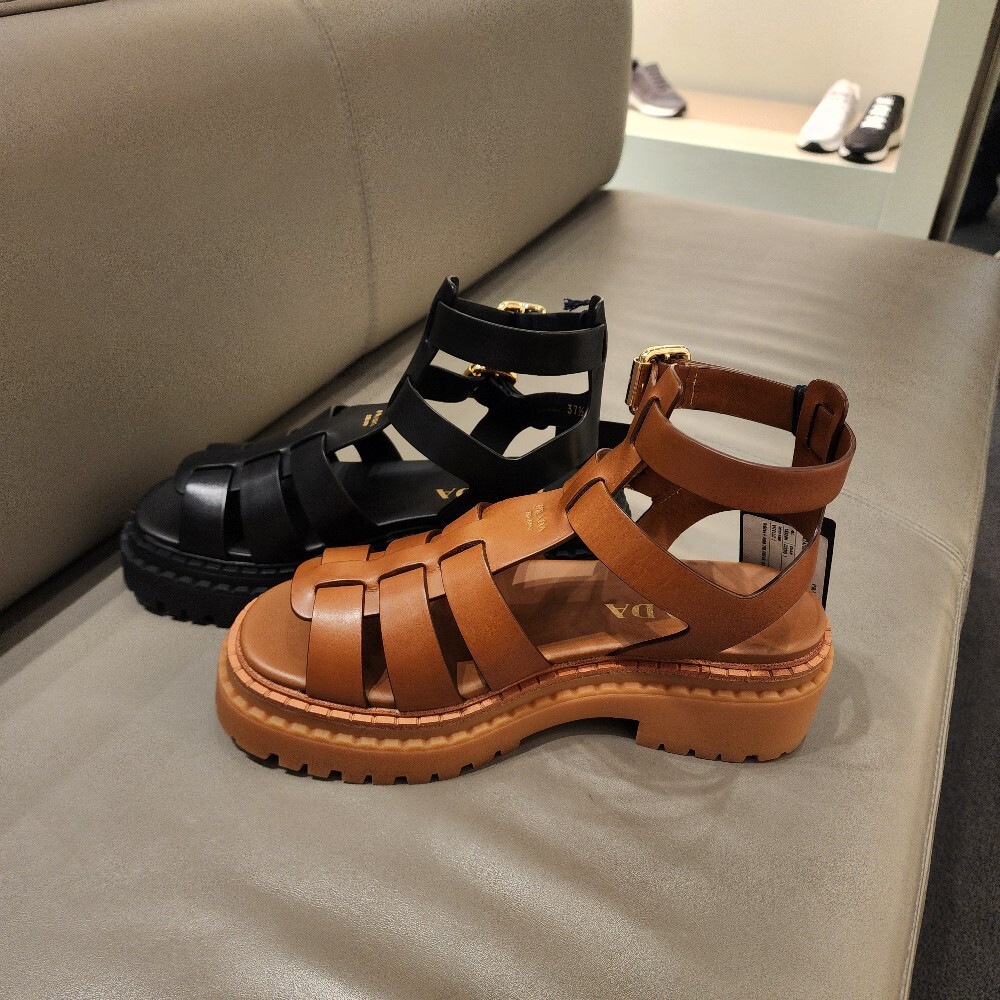 [아울렛] 프라다 글레디에이터 스트랩 여성 샌들 1X924N