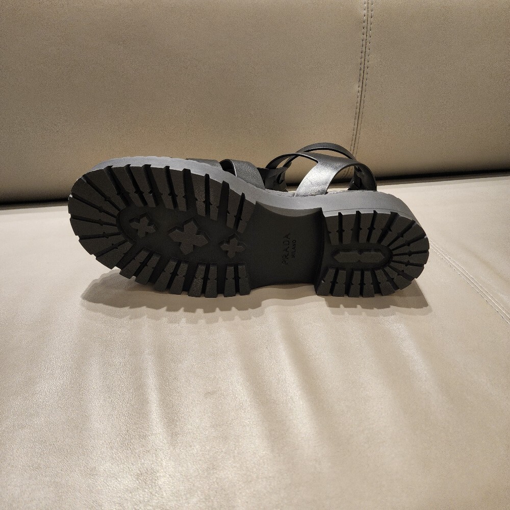 [아울렛] 프라다 글레디에이터 스트랩 여성 샌들 1X924N