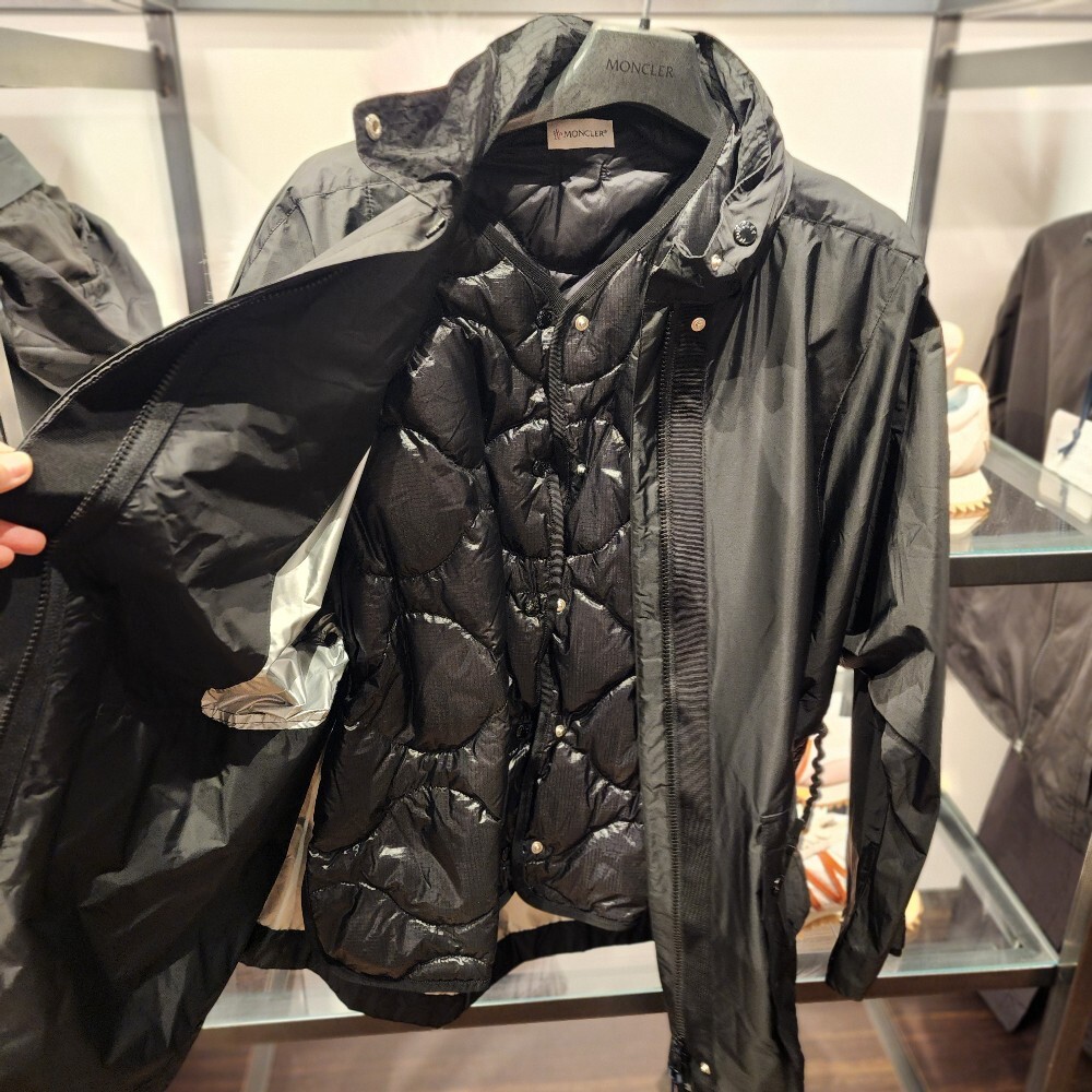 [아울렛] 몽클레르 CELENO 여성 경량 패딩 조끼 바람막이 자켓 J10931A00041 597G0