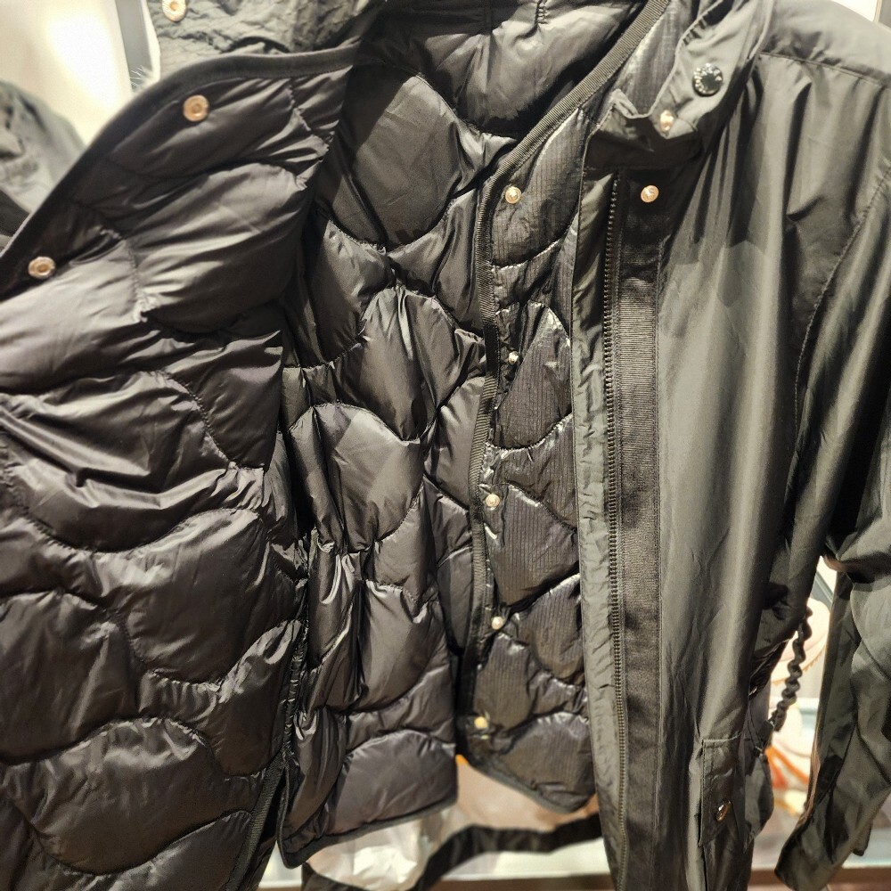 [아울렛] 몽클레르 CELENO 여성 경량 패딩 조끼 바람막이 자켓 J10931A00041 597G0