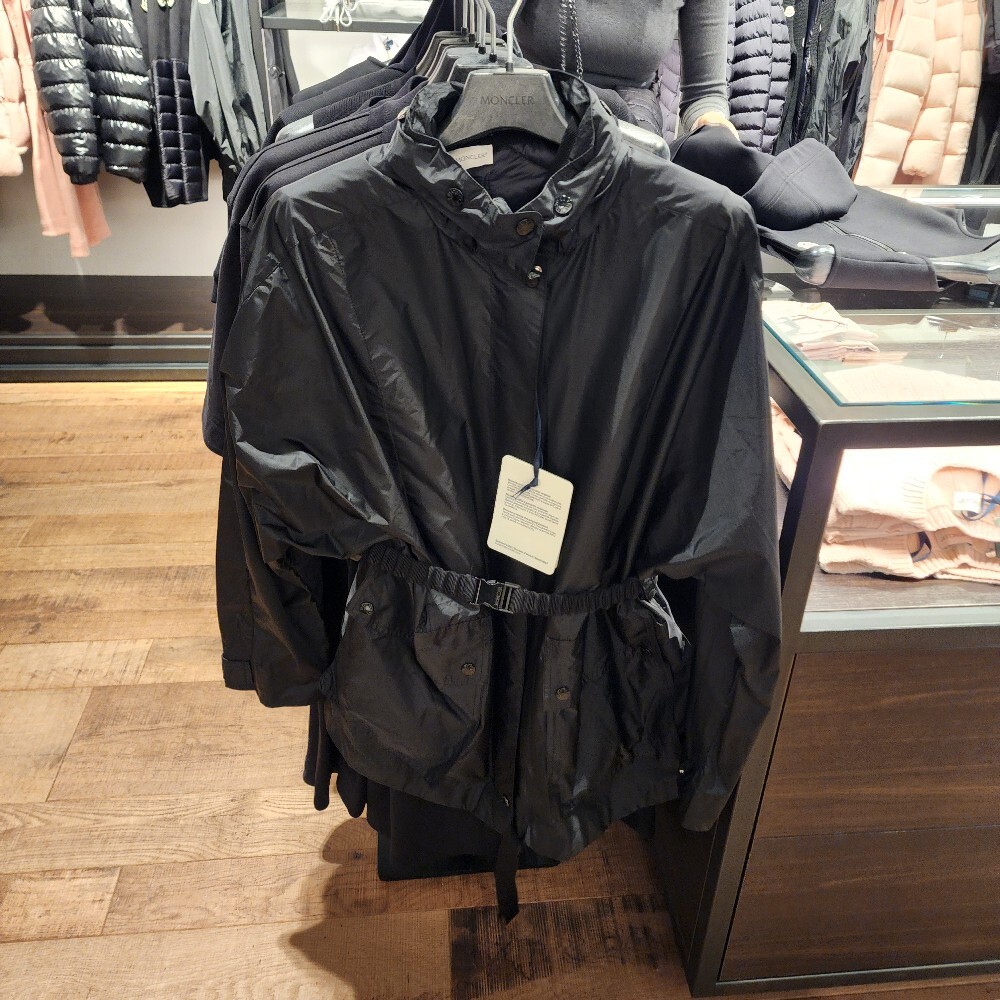 [아울렛] 몽클레르 CELENO 여성 경량 패딩 조끼 바람막이 자켓 J10931A00041 597G0