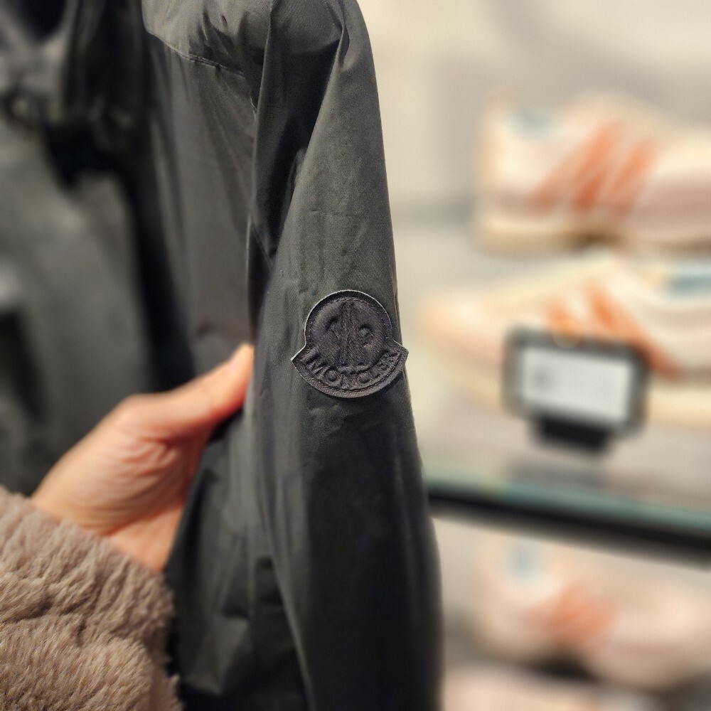 [아울렛] 몽클레르 CELENO 여성 경량 패딩 조끼 바람막이 자켓 J10931A00041 597G0