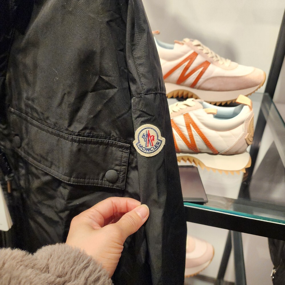 [아울렛] 몽클레르 SAUVAN 여성 바람막이 자켓 K10931A00110 549P3