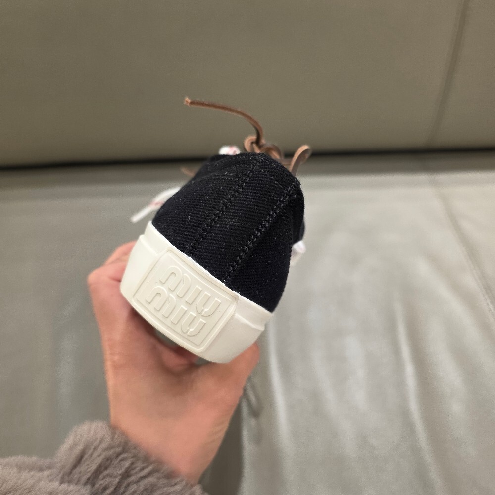 [아울렛] 미우미우 로고 데님 워시 여성 스니커즈 5E384E