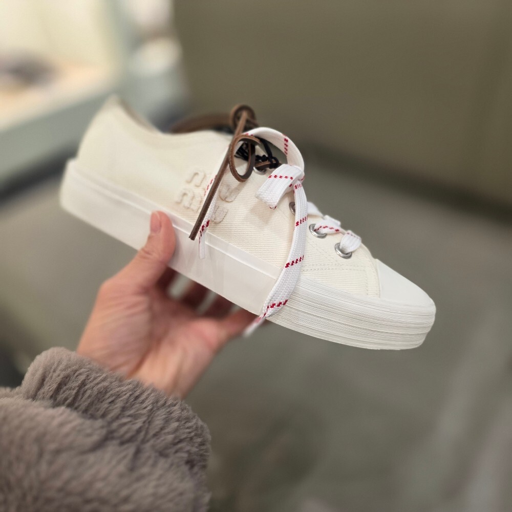 [아울렛] 미우미우 로고 데님 워시 여성 스니커즈 5E384E