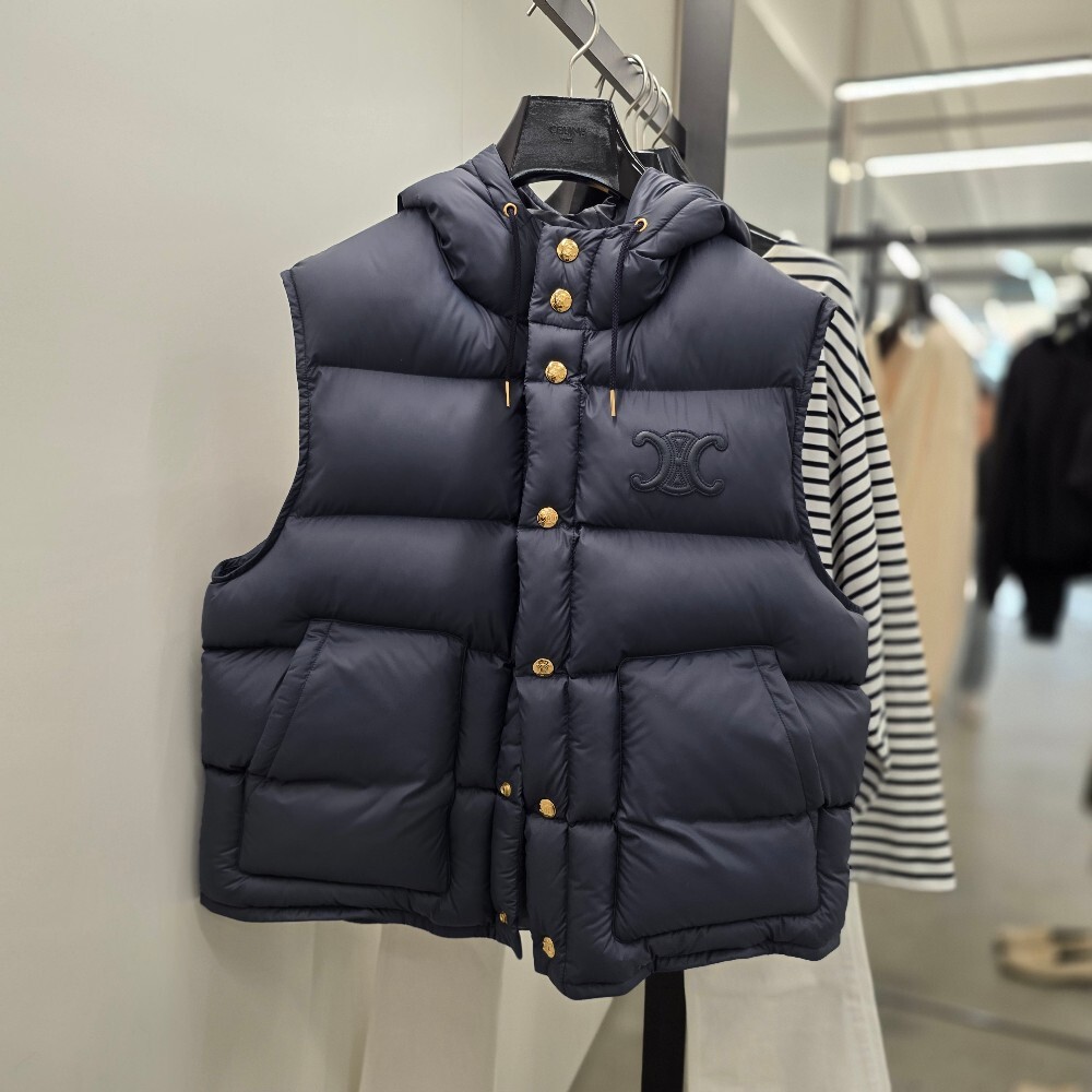 [아울렛] 셀린느 트리옹프 나일론 패딩 조끼 2W23B906V.07MR