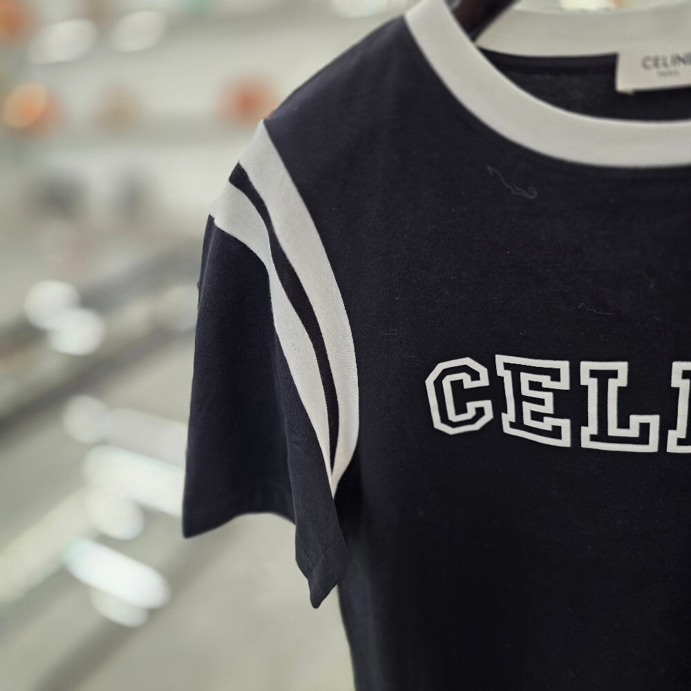 [아울렛] 셀린느 로고 코튼 저지 남성 반팔 티셔츠 RX06T671Q.FZT7