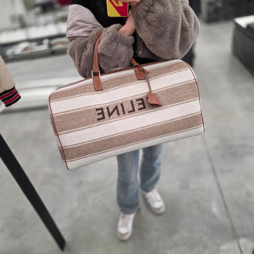 [아울렛] 셀린느 스트라이프 텍스타일 라지 보스톤 여행 가방 191472FRE.02BG