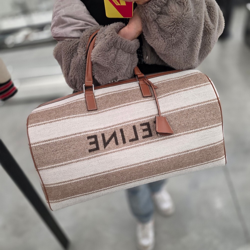 [아울렛] 셀린느 스트라이프 텍스타일 라지 보스톤 여행 가방 191472FRE.02BG