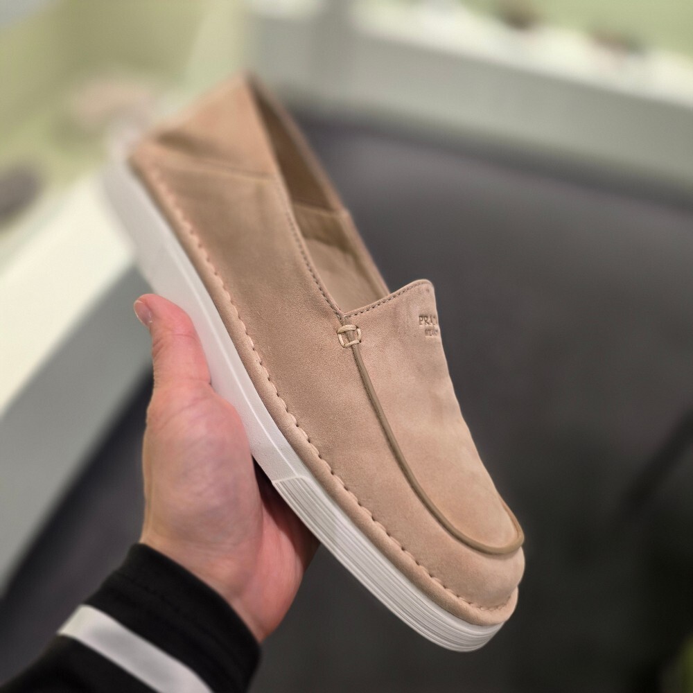 [아울렛] 프라다 스웨이드 여성 슬립온 1D945N