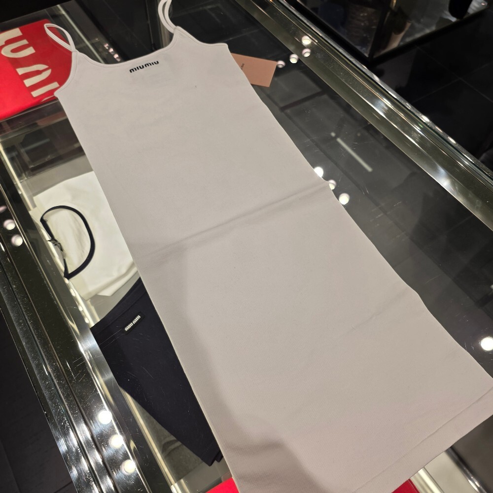 [아울렛] 미우미우 심리스 멜라지 롱 원피스 MJA901