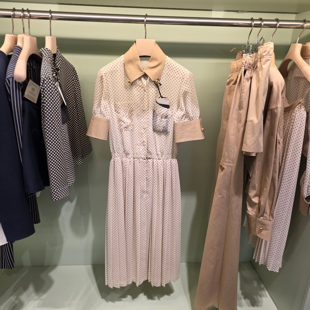 [아울렛] 프라다 폴카 도트 플리츠 미디 원피스 P3L82