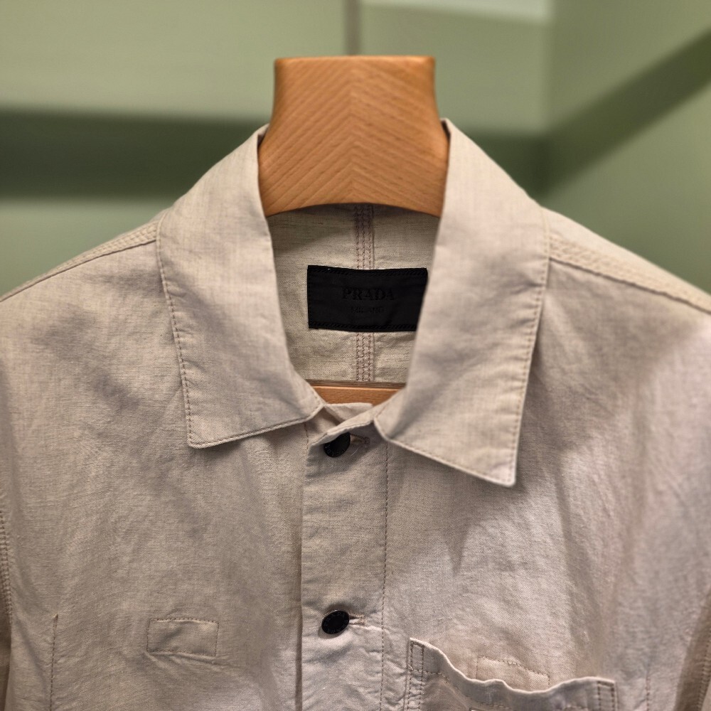 [아울렛] 프라다 삼각로고 코튼 리넨 남성 블루종 자켓 GEB254