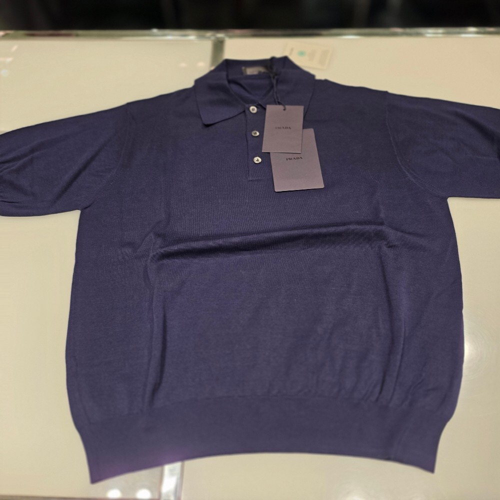 [아울렛] 프라다 파인 코튼 남성 폴로 티셔츠 UMB781