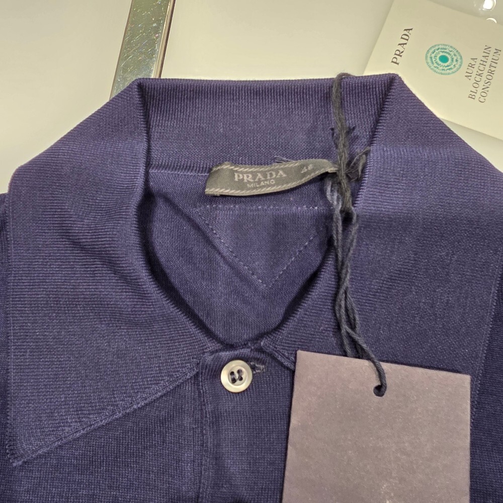 [아울렛] 프라다 파인 코튼 남성 폴로 티셔츠 UMB781