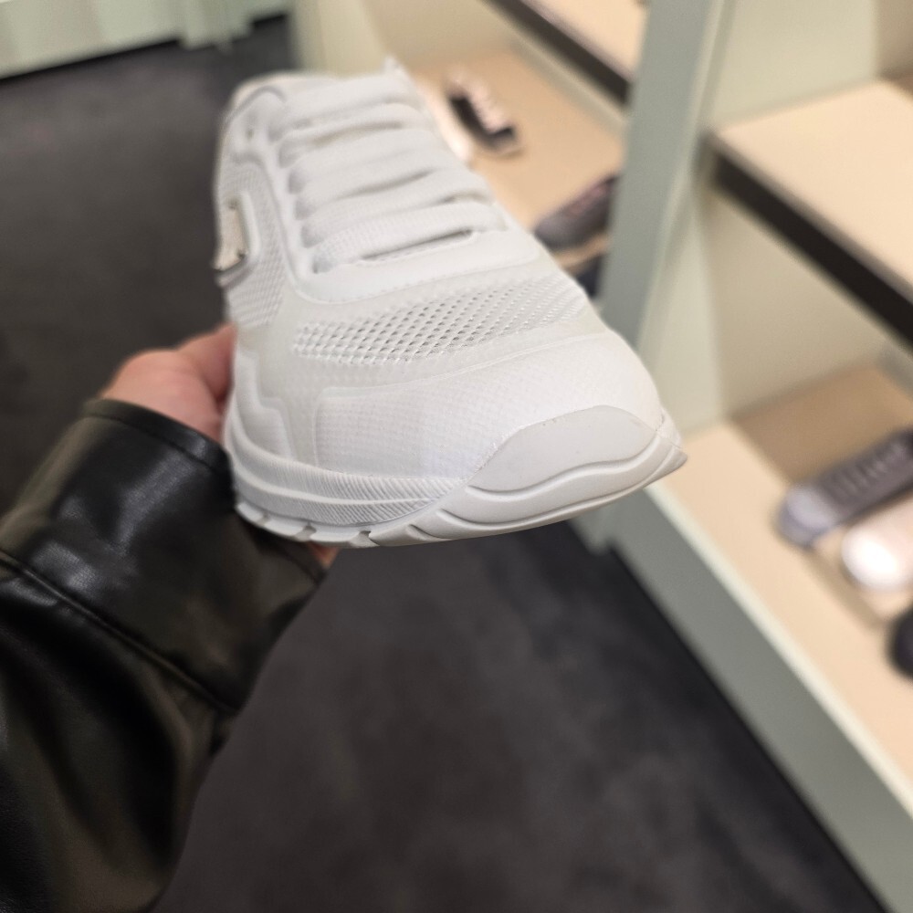 [아울렛] 프라다 프랙스 2.0 여성 스니커즈 1E920N