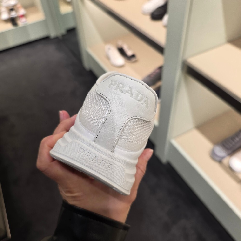 [아울렛] 프라다 프랙스 2.0 여성 스니커즈 1E920N