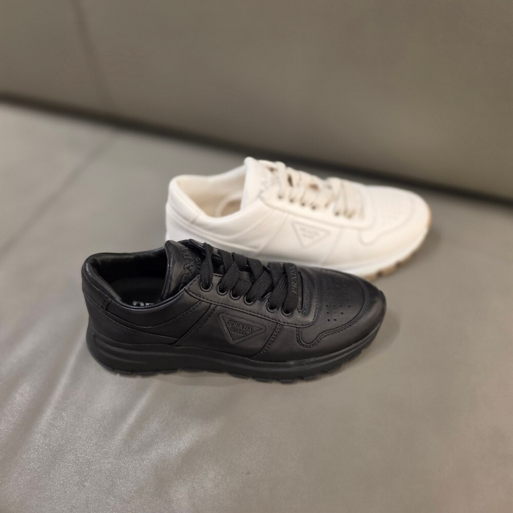 [아울렛] 프라다 나파가죽 여성 스니커즈 1E257O