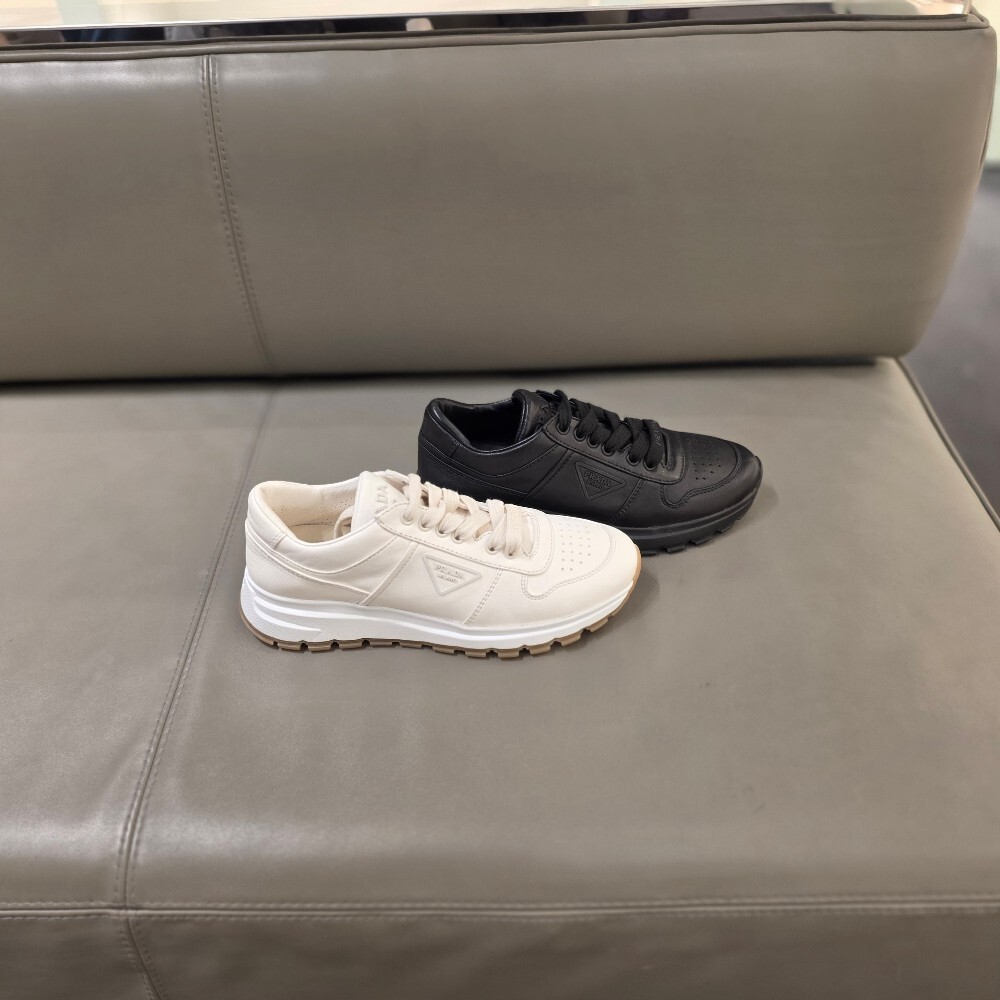 [아울렛] 프라다 나파가죽 여성 스니커즈 1E257O