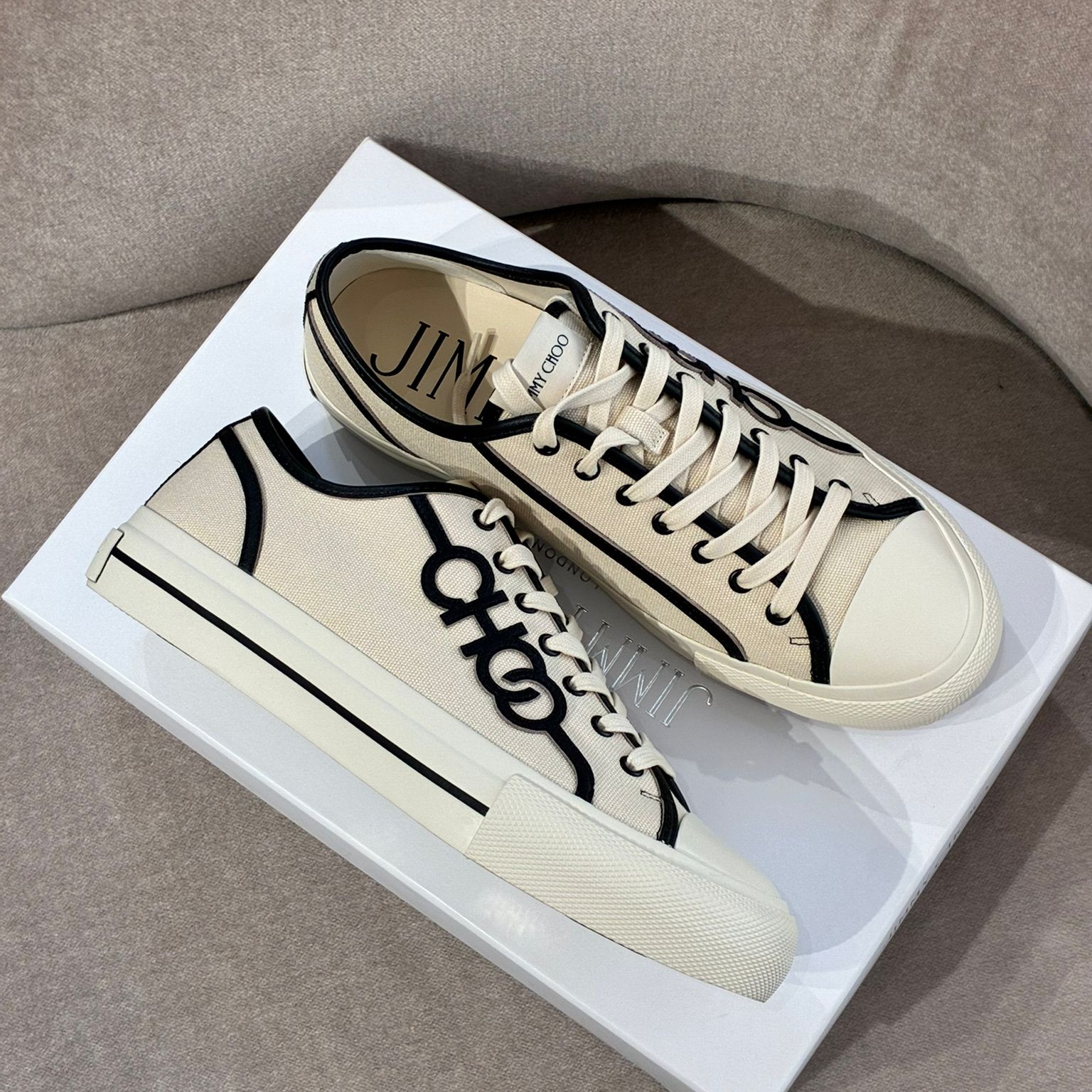 [아울렛] 지미추 FENIX 여성 캔버스 스니커즈