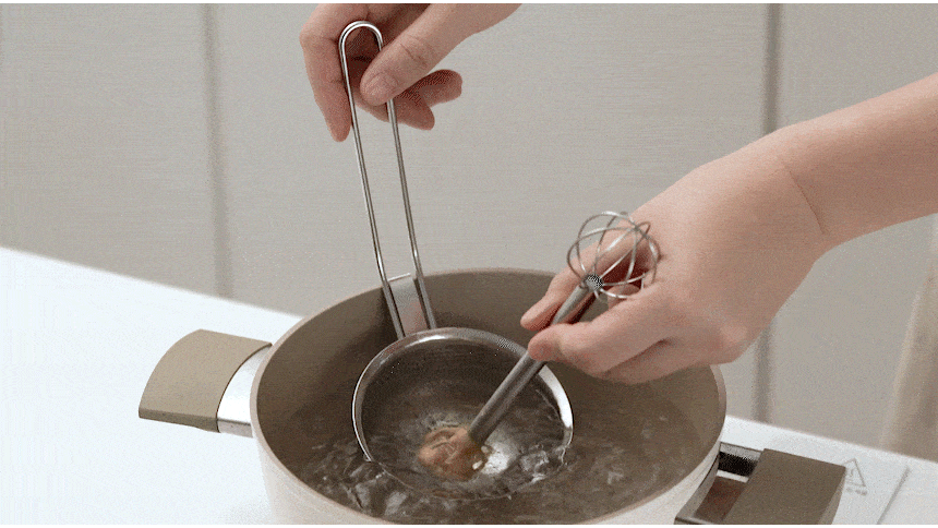 stainless-steel-perforated-Miso-strainer_02.gif