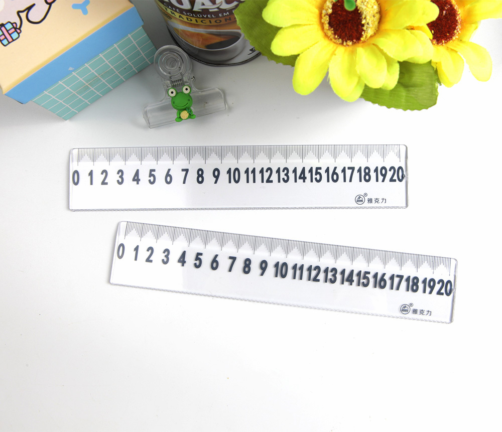 숫자 큰눈금 학생 사무용 어른 플라스틱자 20cm 1P