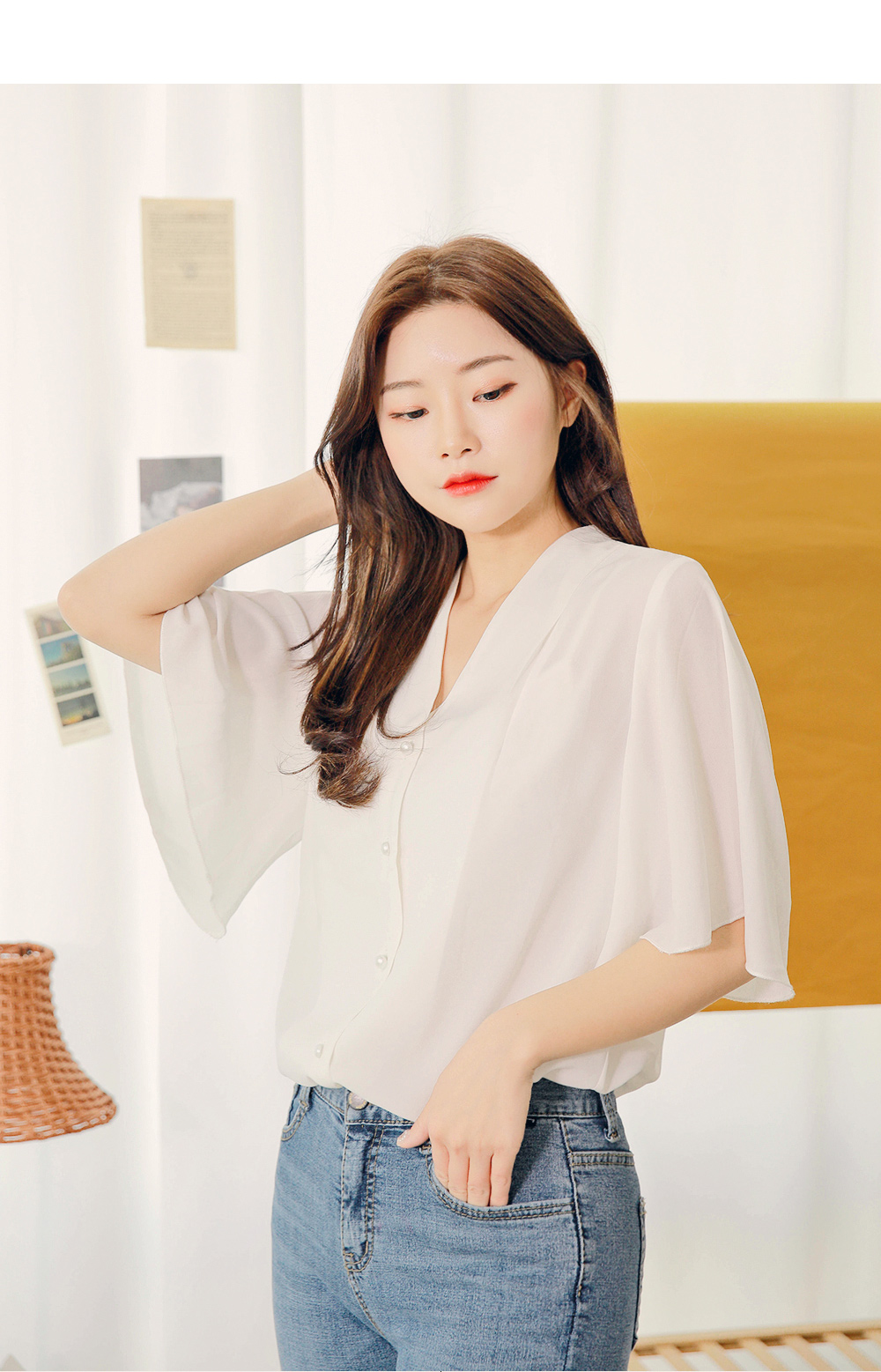 压褶v领圆珠扣宽袖上衣