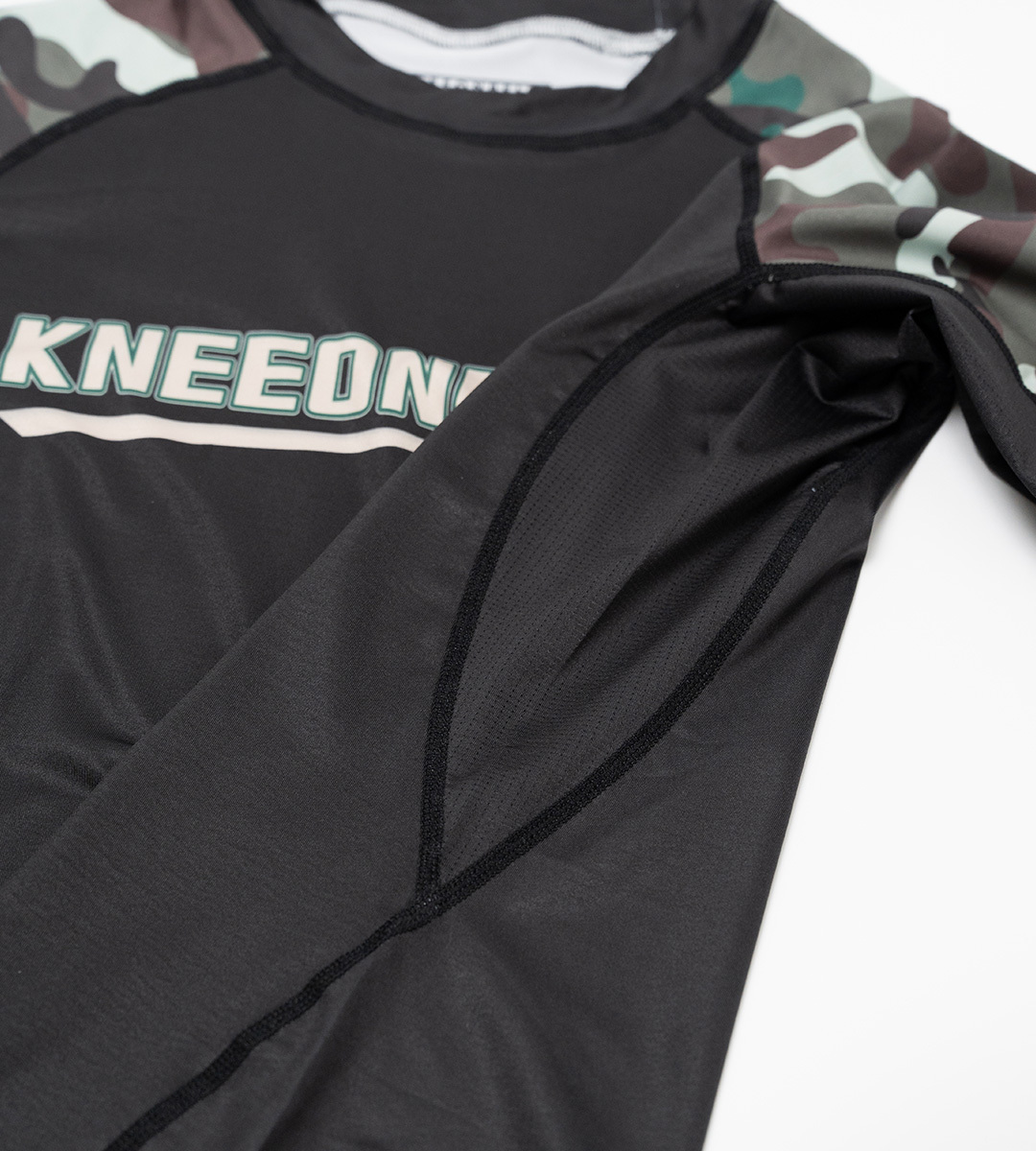 니온밸리 래쉬가드 숏슬리브 - 프리미엄 카모 V2