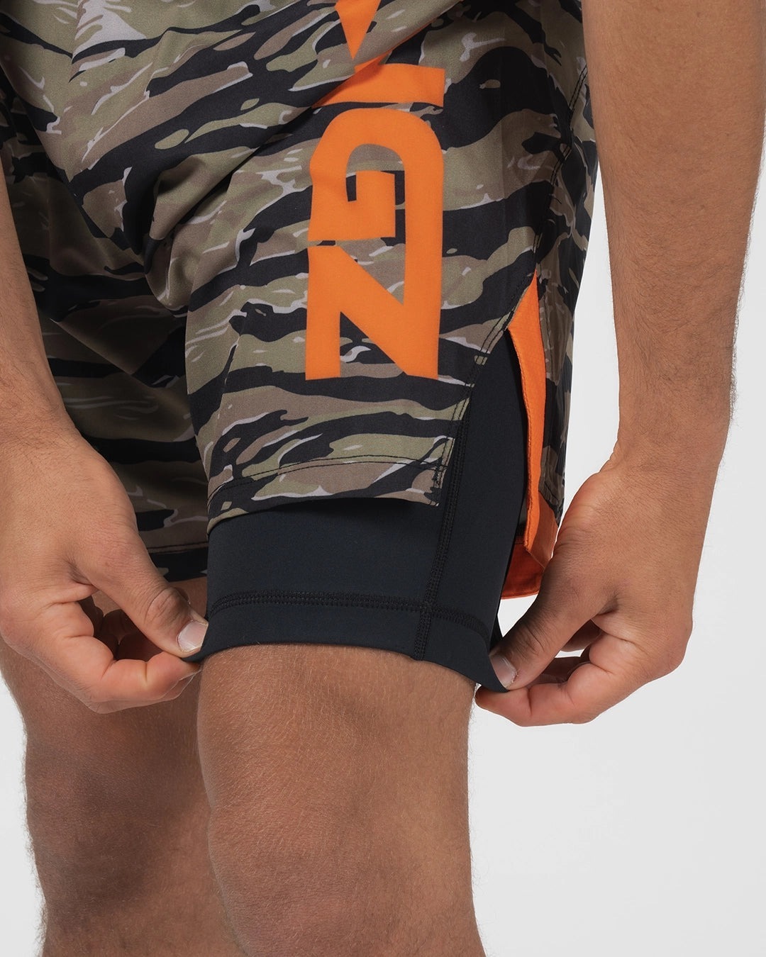 킹즈 올웨이즈 헌팅 하이브리드 쇼츠 - 카모/오렌지