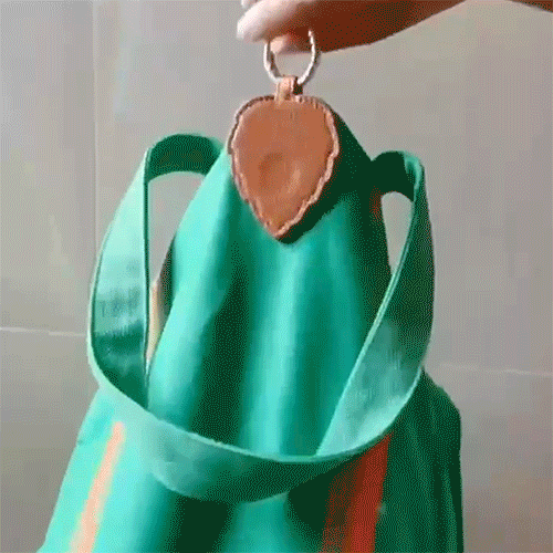 leaf_shaped_hat_clip_gif02.gif