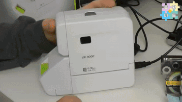 엡손 라벨프린터 호환 라벨테이프 카트리지 18mm 흰배경 검정글씨 OK-200 300 320 720 730 500P 600P 900P 전체샷 입니다.