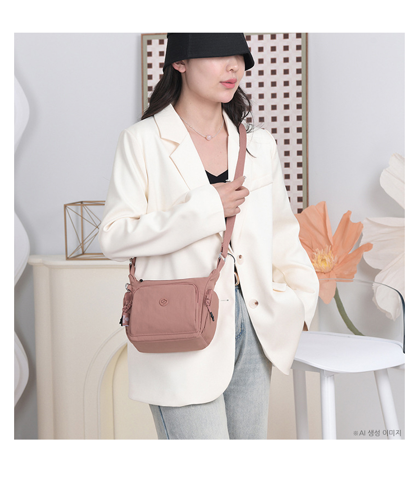 20260304_lily_mini_crossbody_bag_19.jpg